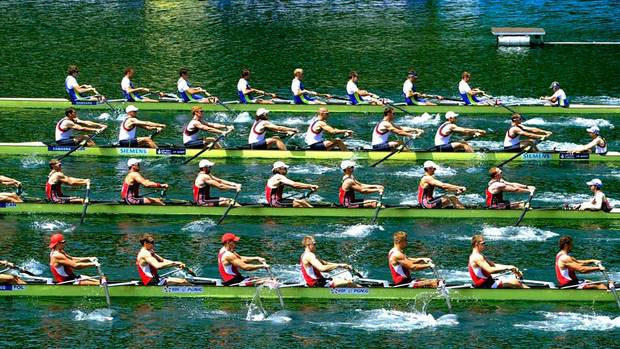 Canadian men’s 8 rowers break world record